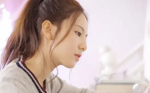 搞笑gif同事让我冒充她的男朋友,一进门双腿一软我就跪下了