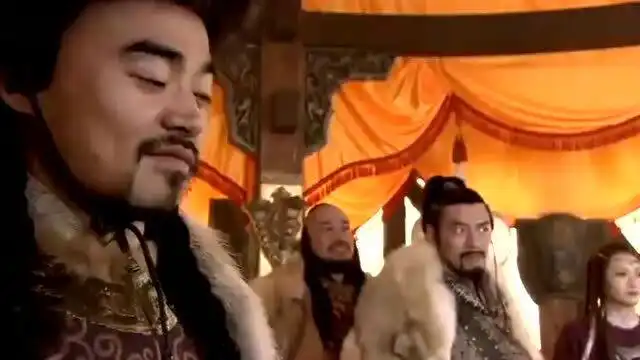 金人矛盾不断,皇上看中的还是金兀术,女子的表情有戏啊