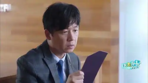 逆流而上高大上平时女强人,但是遭到老公背叛,心里却憋不住委屈
