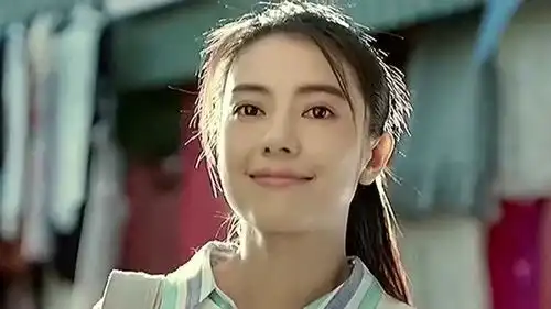 高圆圆女神凡尔赛起来那小表情真是太可爱了,简直是凡尔赛十级学者