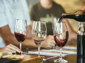 超市3种廉价的白酒,有钱人看不上眼,但是买的人才是行家