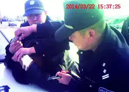 一个眼神揪出一个逃犯