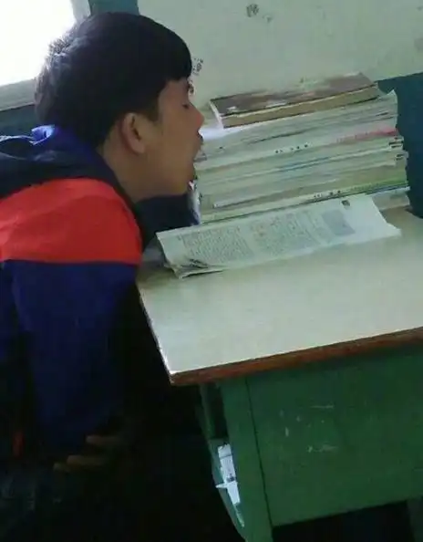 这位同学,你醒醒好吗