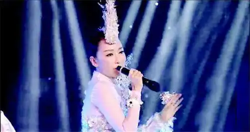 盘点娱乐圈中曾经假唱的明星们,那英理直气壮,萨顶顶因此身败名裂