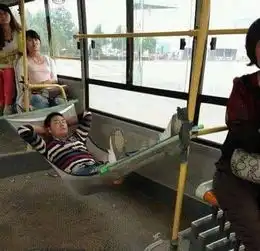 搞笑图片笑话段子看来他还真是个瞎子