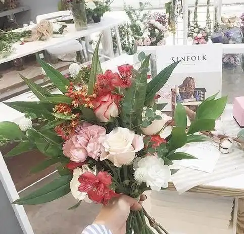 适合发朋友圈的经典短句子,精辟到噎死人