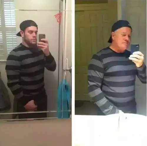 父母翻拍孩子朋友圈自拍照,表情神同步