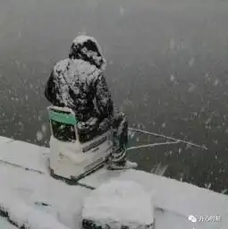 搞笑图片老王点上一支烟,发现这本书并不简单.