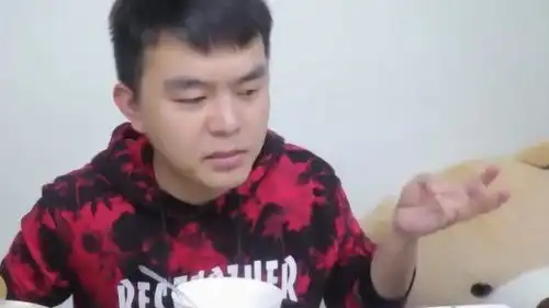美食推荐感觉像是表情包推荐,你们会截图的