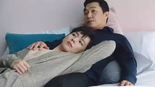 性是流动的盛宴,当直男被掰弯时
