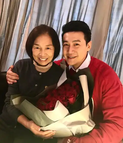 姐姐嫁给陆毅,妹妹嫁给郭京飞,丈母娘对女婿的态度却大不相同