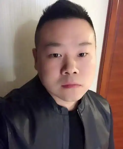 高晓松恢复颜值巅峰了还有小岳岳也帅炸