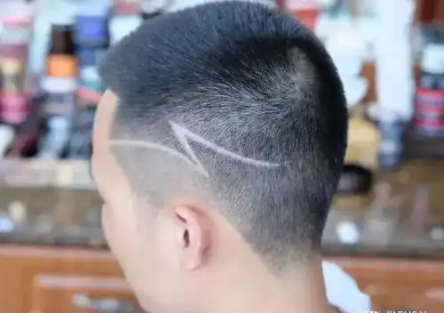 这才是2035岁直男该有的发型