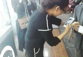 搞笑段子图片乞丐也用上支付宝了
