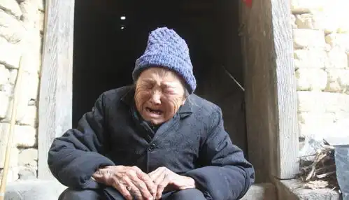 为何没有儿子的父母,一边享受着女儿的孝顺,一边遗憾没有儿子