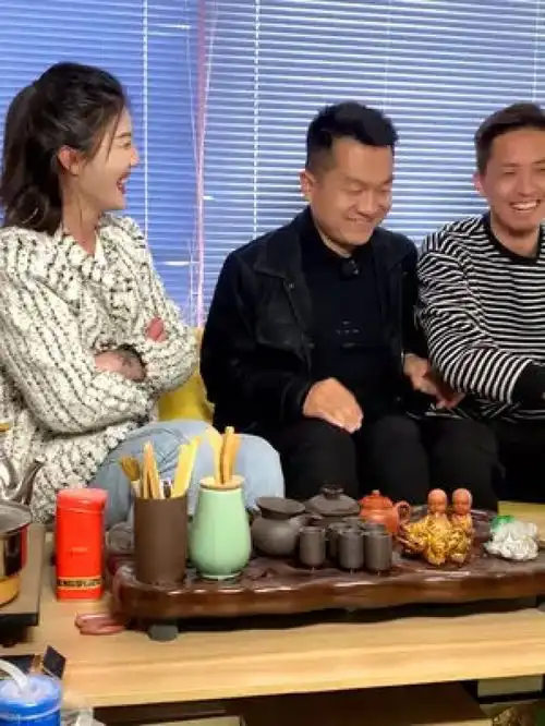 兄弟姐妹们以后谁问你借钱就用这招,妥妥的搞笑一定要看到最后