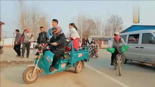 岳云鹏常用发贱表情撩妹妮有对象没