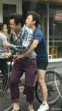 组图承包笑点网曝黄渤沈腾海报场景路透照两人骑车表情狰狞