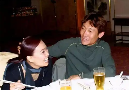 那英与高峰在一起10年,还为他生了儿子,为什么却闪婚孟桐
