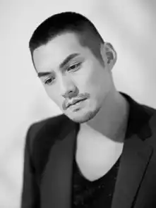长发太热,寸头太丑,夏天直男适合留什么发型