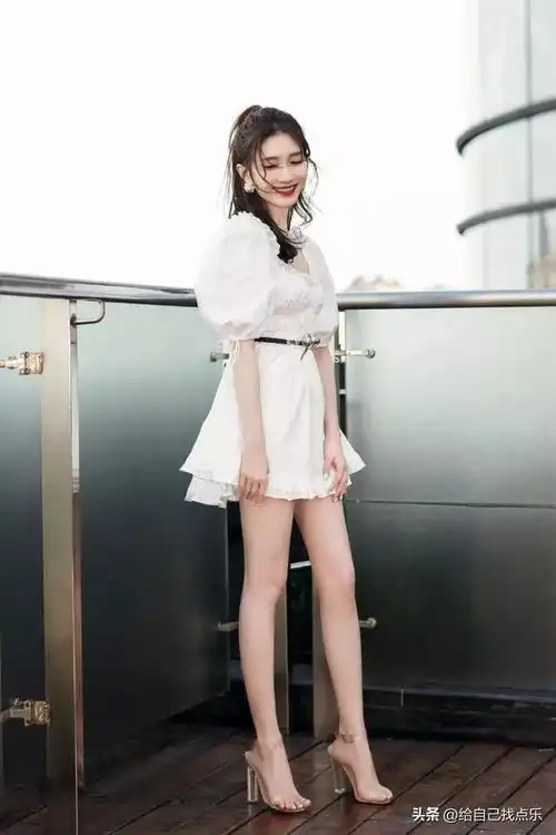 肤白貌美大长腿的江疏影