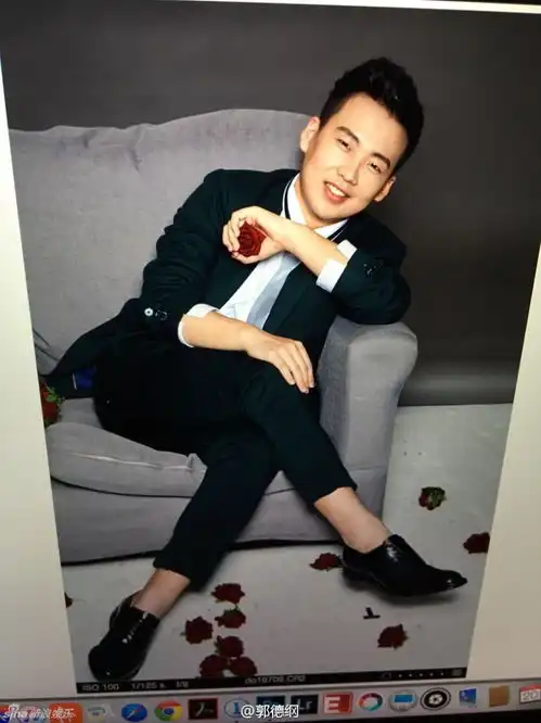 组图郭德纲晒大儿子帅照调侃小鲜肉出道