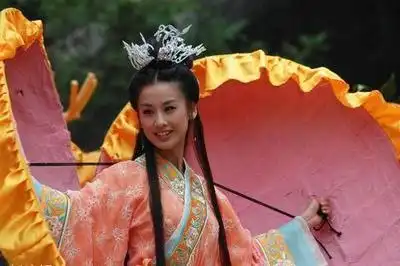 这些女星真的不适合演古装,杨丞琳没气质,黄圣依瞬间变村姑