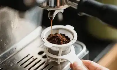 比口红还小的咖啡革命安然纳米冻干杯问世,露营出差3秒喝出大师手冲