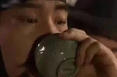 搞笑奇葩的穿帮镜头,灯泡竟然穿越到古代去了