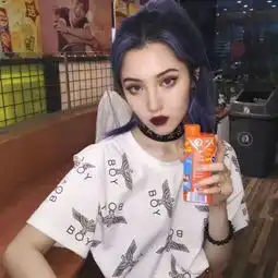 表情可以掩饰难受不会说谎.