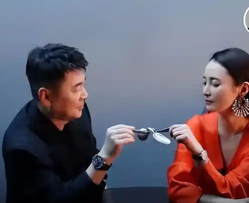 四郎和奶茶小肥仔合作,一场史上最大度明星授权网红案例