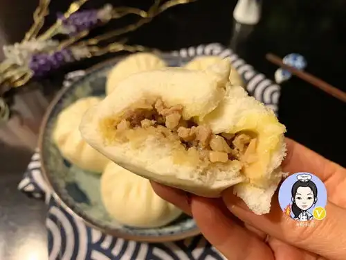 手把手教你做香菇鲜肉包发面技巧和拌馅方法全奉送,暄软好吃