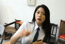 搞笑gif今天心情不错,我给大家表演一个标准的动作