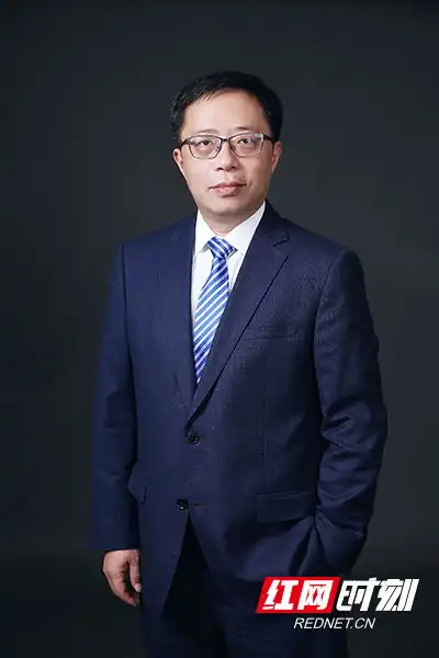 我的理想是,构建中国人皮肤健康医教研创新生态圈专访中南大学副校长吴阶平医药创新奖获奖者陈翔