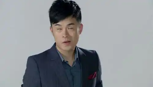 曾小贤这张海报,已截图表情包