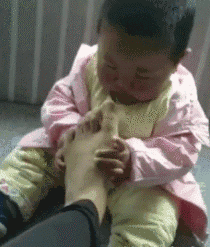 搞笑内涵买最贵的鱼粮来钓鱼,让她唠叨唠叨我
