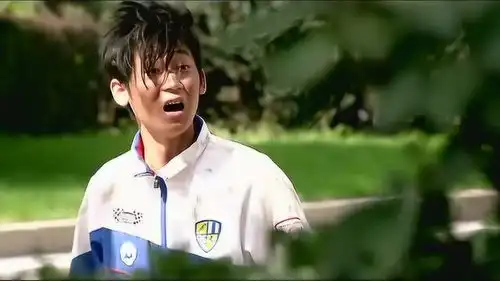 海涛给乞丐一块钱,让乞丐把扔的红薯拿出来,乞丐的反应太搞笑了