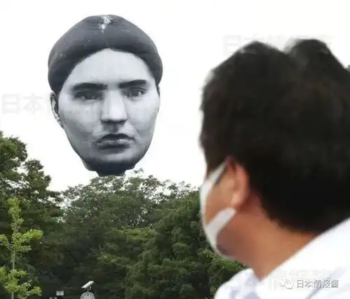东京上空出现人头热气球西川贵教一早起床吓到还以为有女巨人