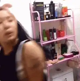 女友出差深夜发来自拍照,朋友看了让我赶紧分开,有点搞不懂
