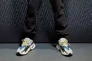曾经你爹给你买鞋,你嫌丑,现在你抢老爹鞋穿