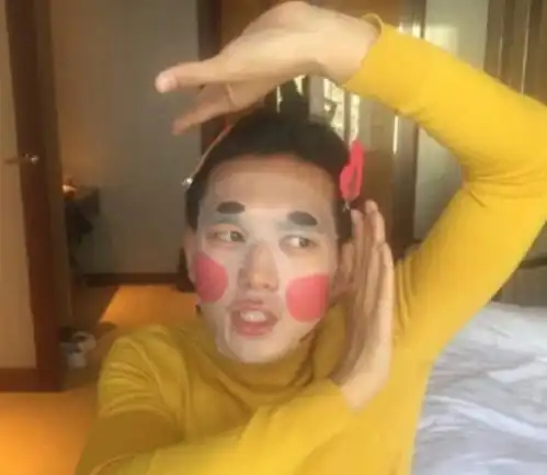 李现最想删除的照片,图3够笑我一年,当看到图6,网友恋爱了