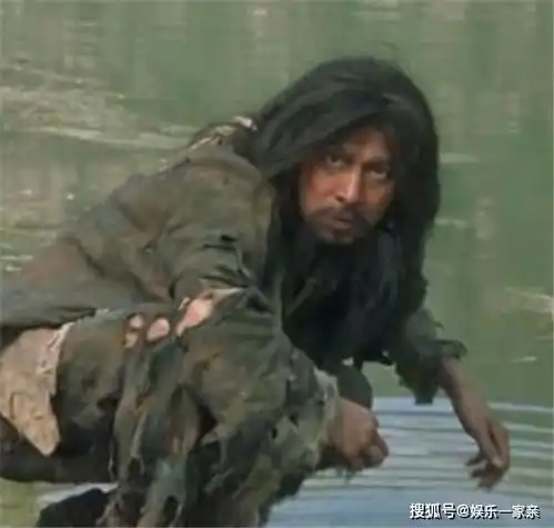 明星扮演乞丐的样子,刘德华周星驰很真实,看到最后这位逗我呢