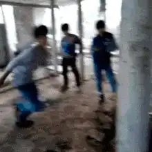 内涵段子你能想象我晚上九点被我妈轰出去买灯管的样子吗