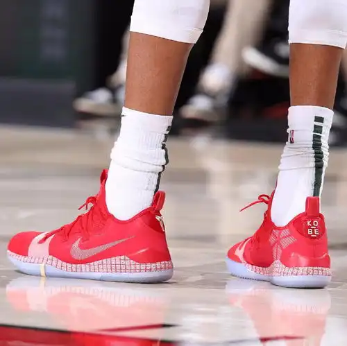 红色kobea.d.亮眼11月7日nba赛场球鞋赏析