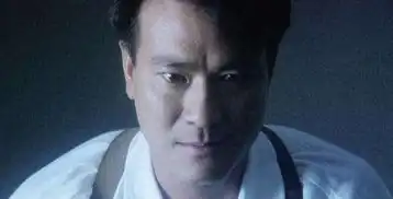 他骂周星驰像狗一样,还将星爷卖给向华强