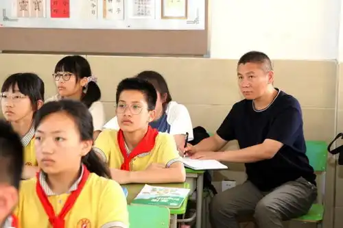 把握时代脉搏增强使命担当建设高质量教育体系记通师二附教育集团发展共同体视导活动