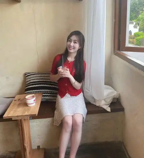 校园尤物苏州科技大学校花肤白貌美,这才是黄金身材的真女神
