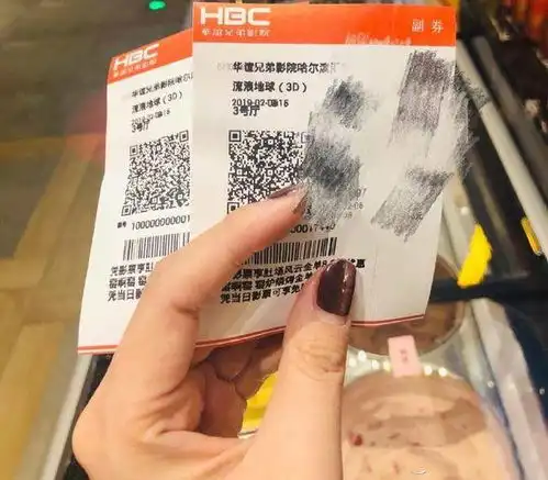 贾乃亮晒照疑似跟李小璐一起过年,但6个细节证明他们不可能复合