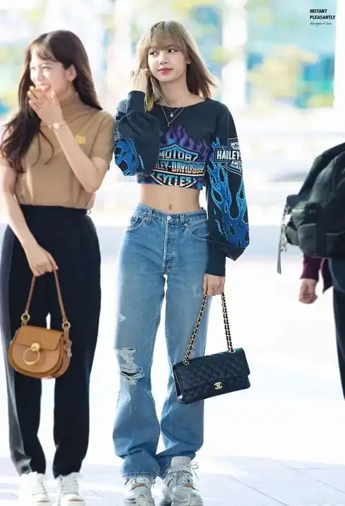 lisa蔡徐坤官宣cp明明私服更值得扒