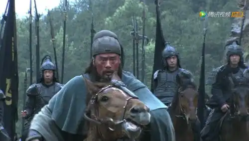 三国野史关羽自视甚高,看不起马超,为何被庞德战平后,没有恼羞成怒